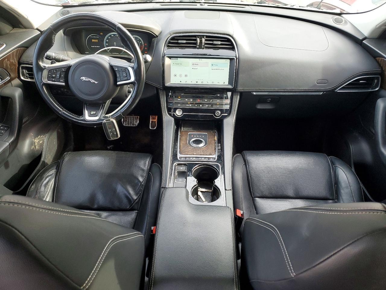 2017 JAGUAR F-Pace
