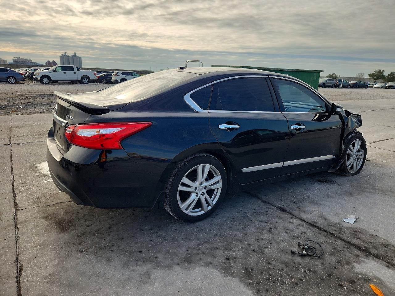 2016 NISSAN ALTIMA
