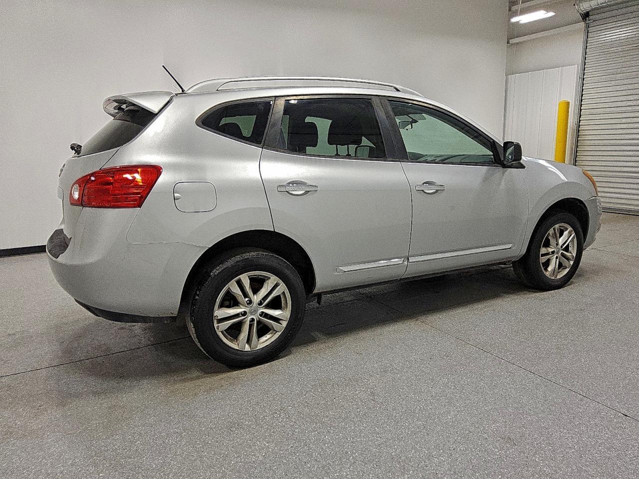 2015 NISSAN ROGUE