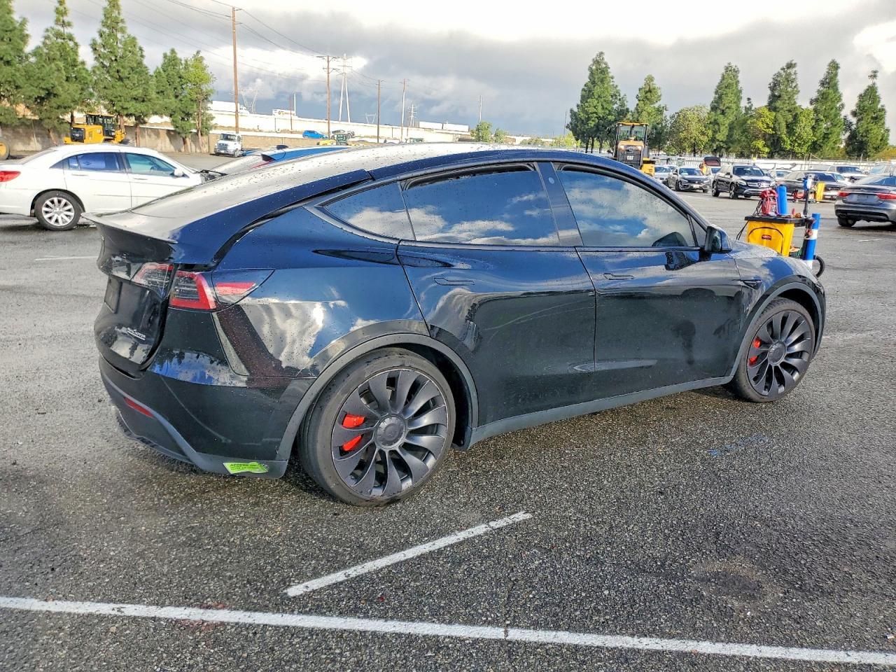 2023 TESLA MODEL Y