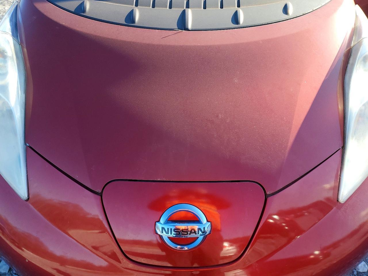 2015 NISSAN LEAF