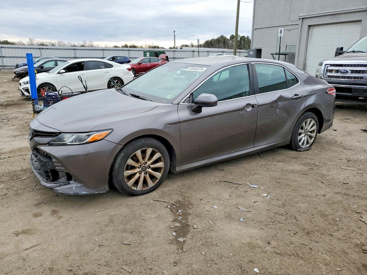 2018 TOYOTA CAMRY
