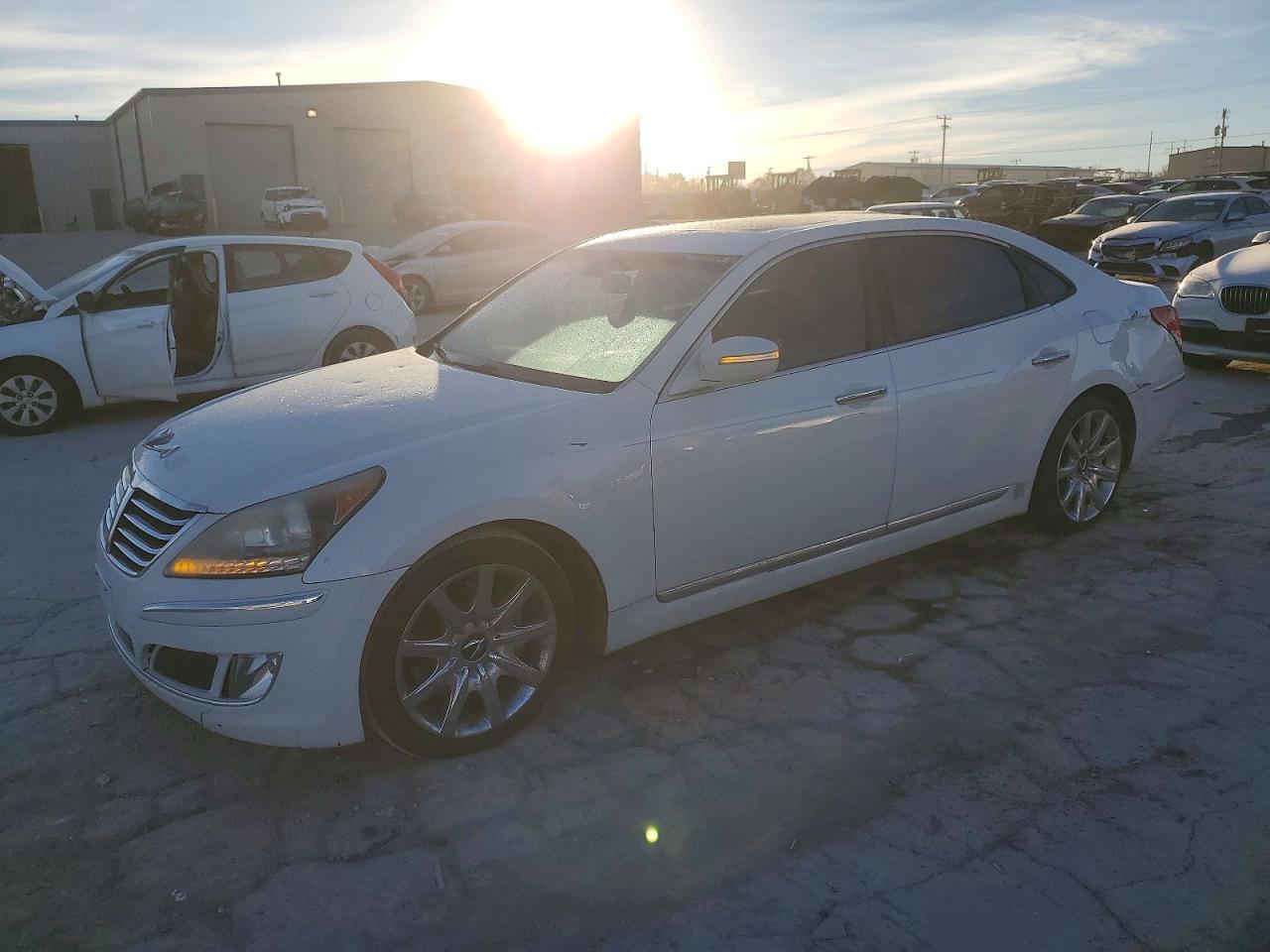 2013 HYUNDAI Equus