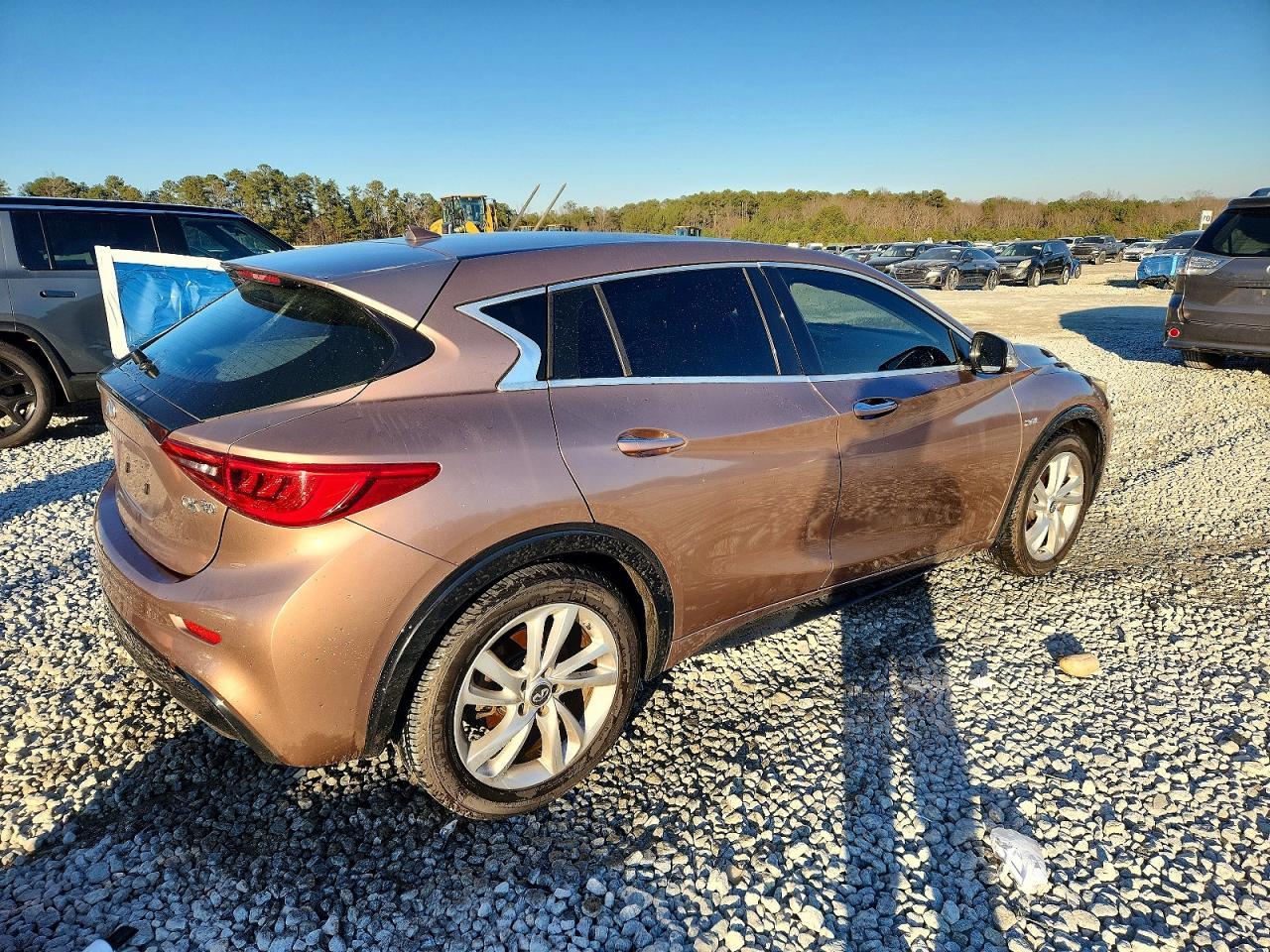 2017 INFINITI QX30