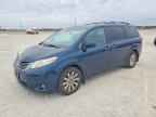 2012 TOYOTA SIENNA