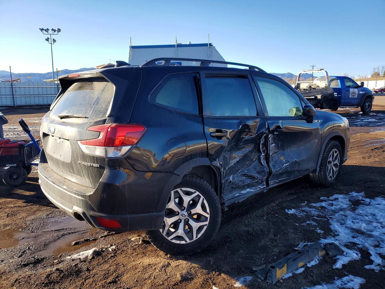 2023 SUBARU FORESTER