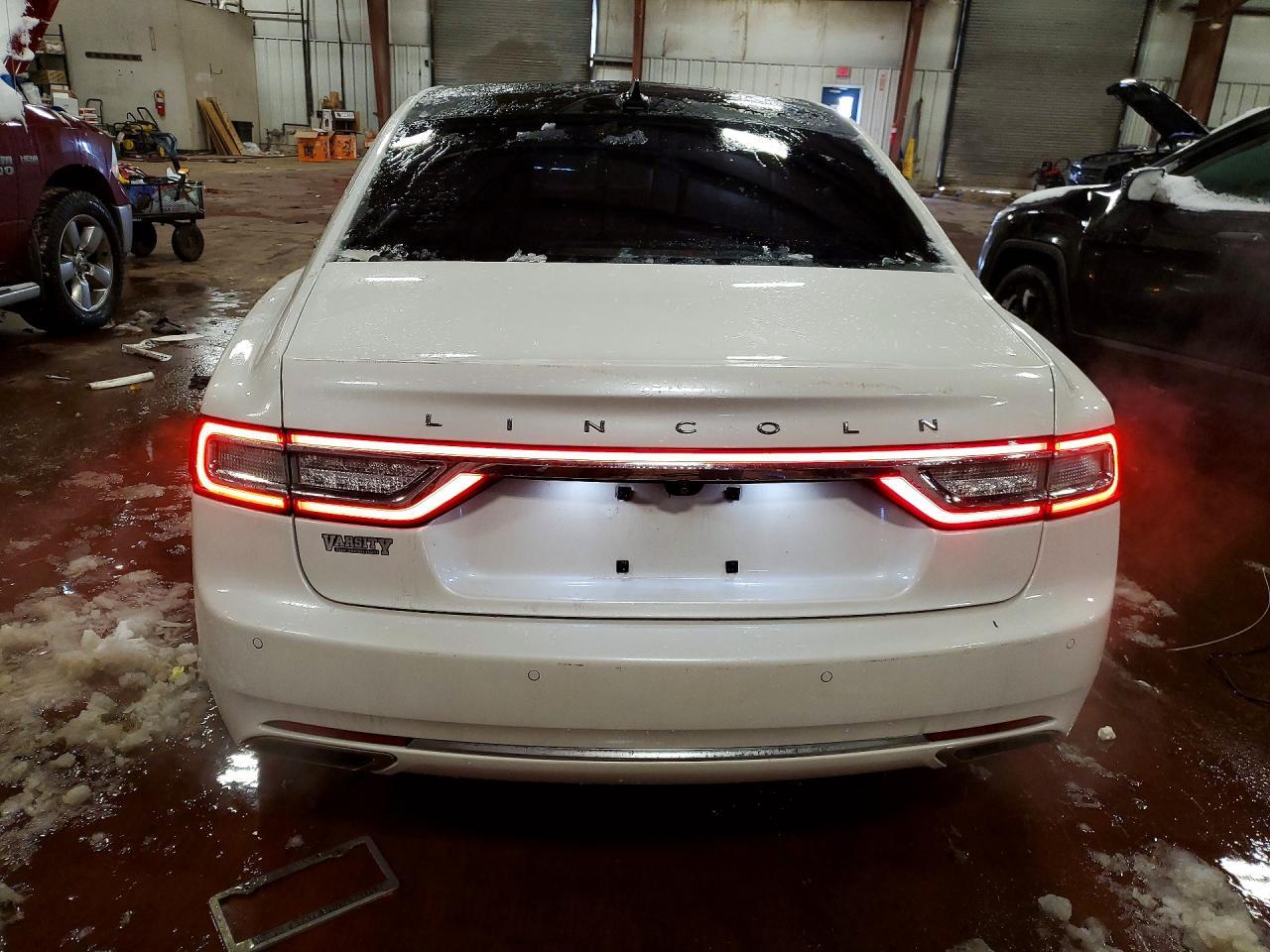 2018 LINCOLN Continental