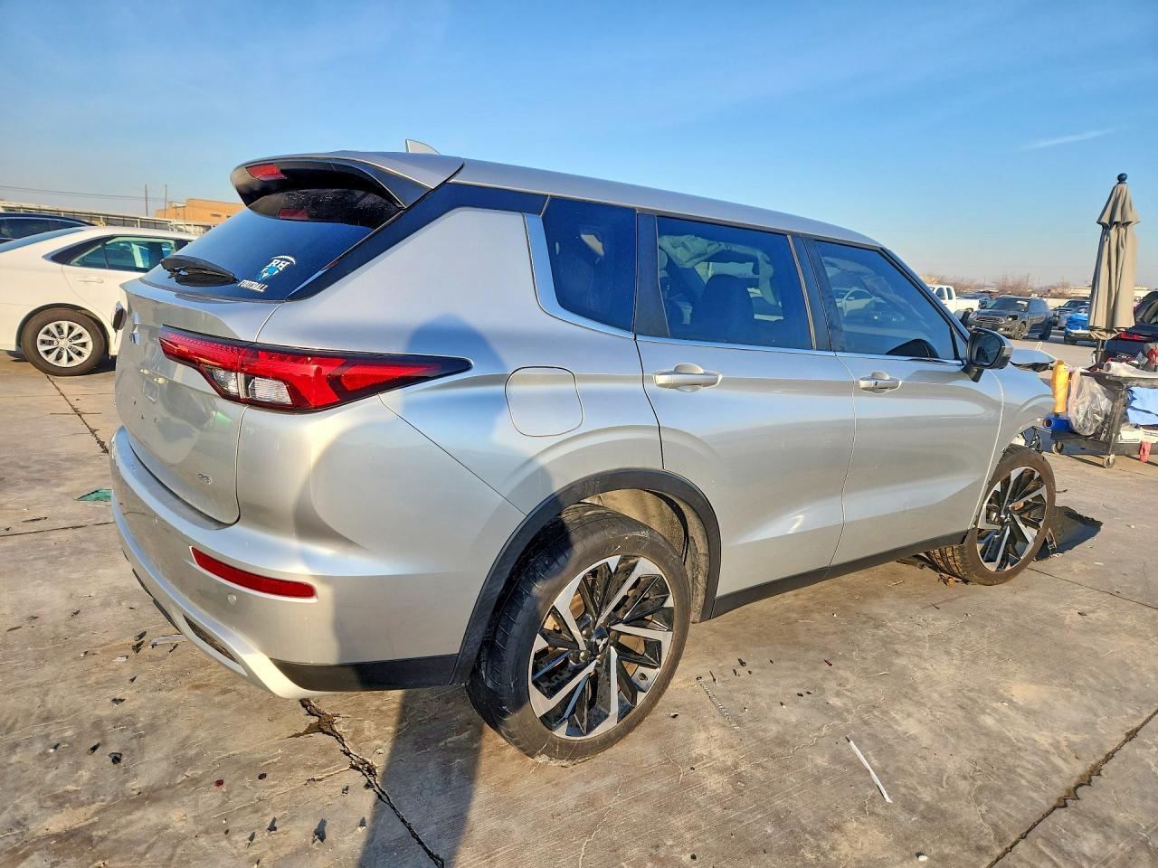 2022 MITSUBISHI outlander