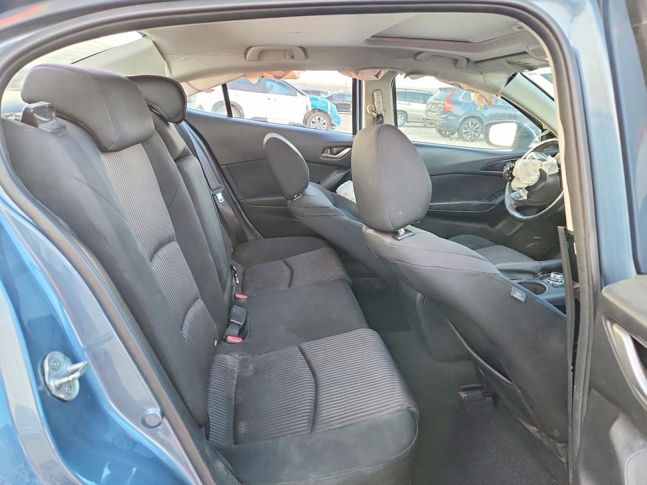2015 MAZDA 3