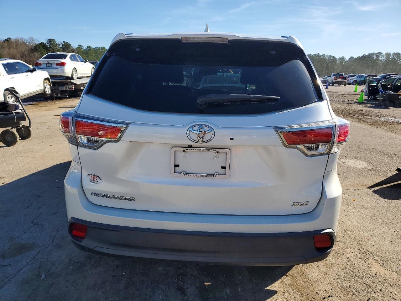 2015 TOYOTA HIGHLANDER