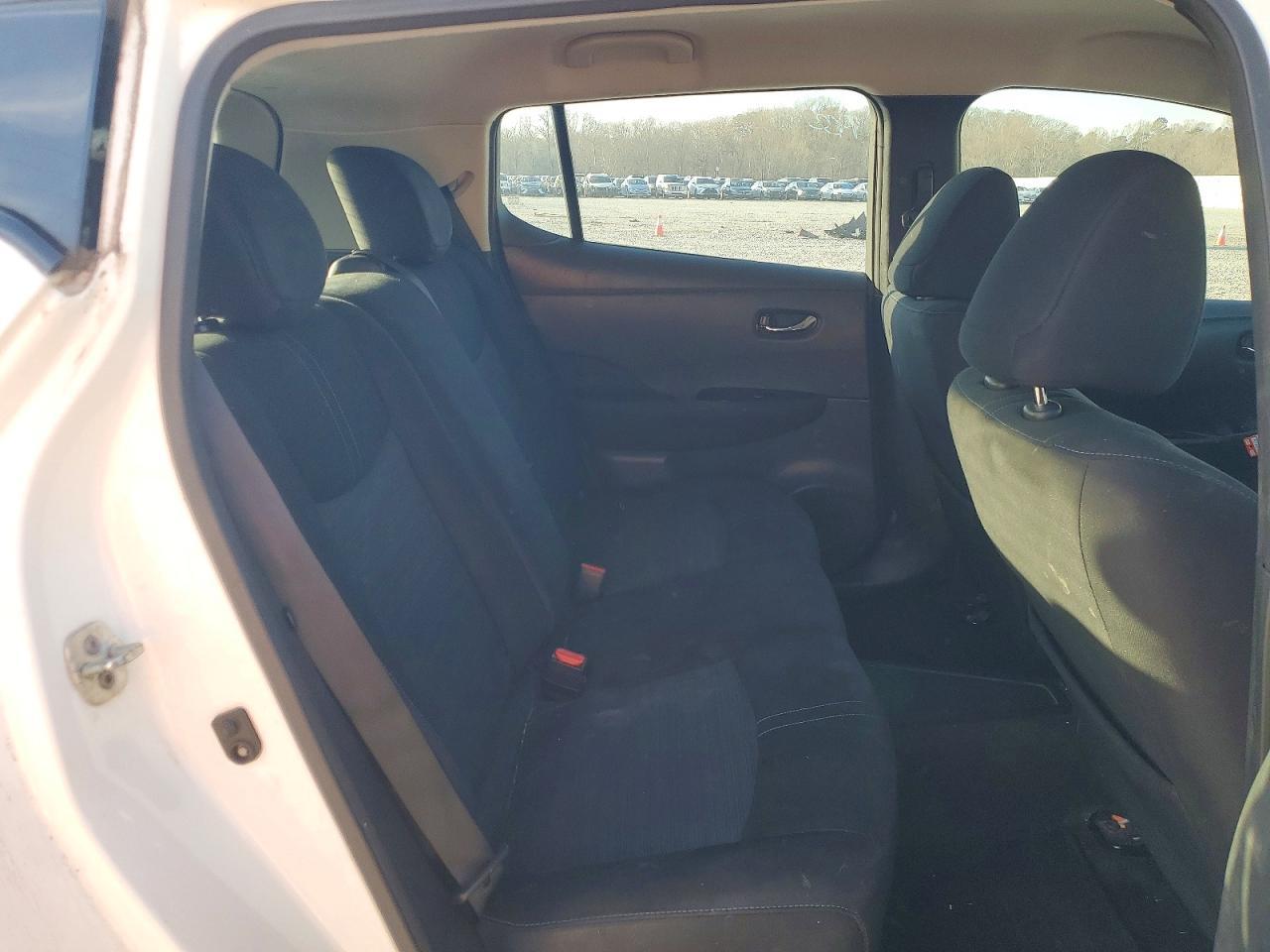 2018 NISSAN LEAF