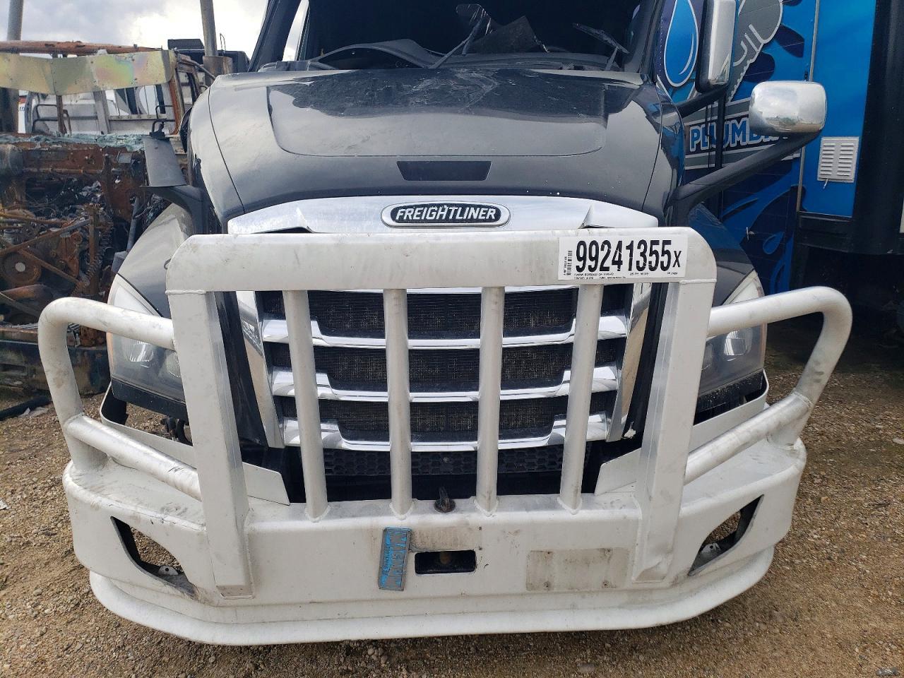 2019 FREIGHTLINER CASCADIA 126