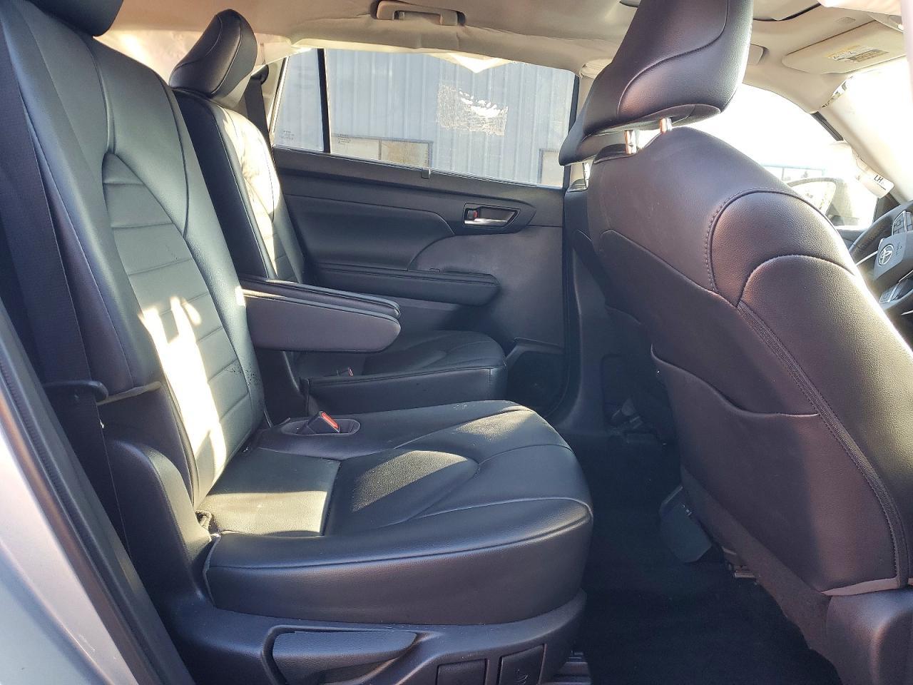 2021 TOYOTA HIGHLANDER