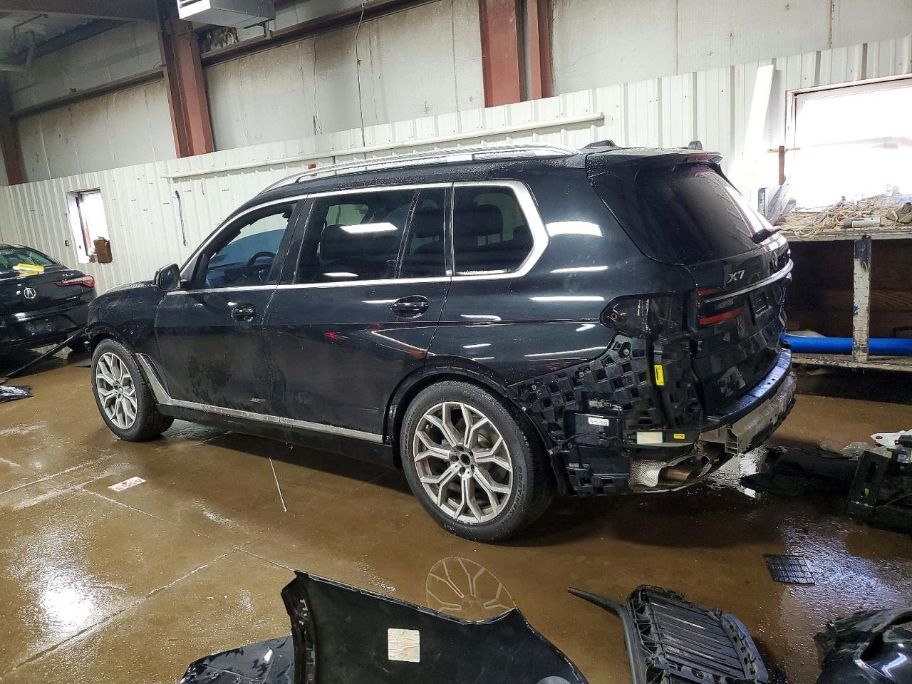 2025 BMW X7