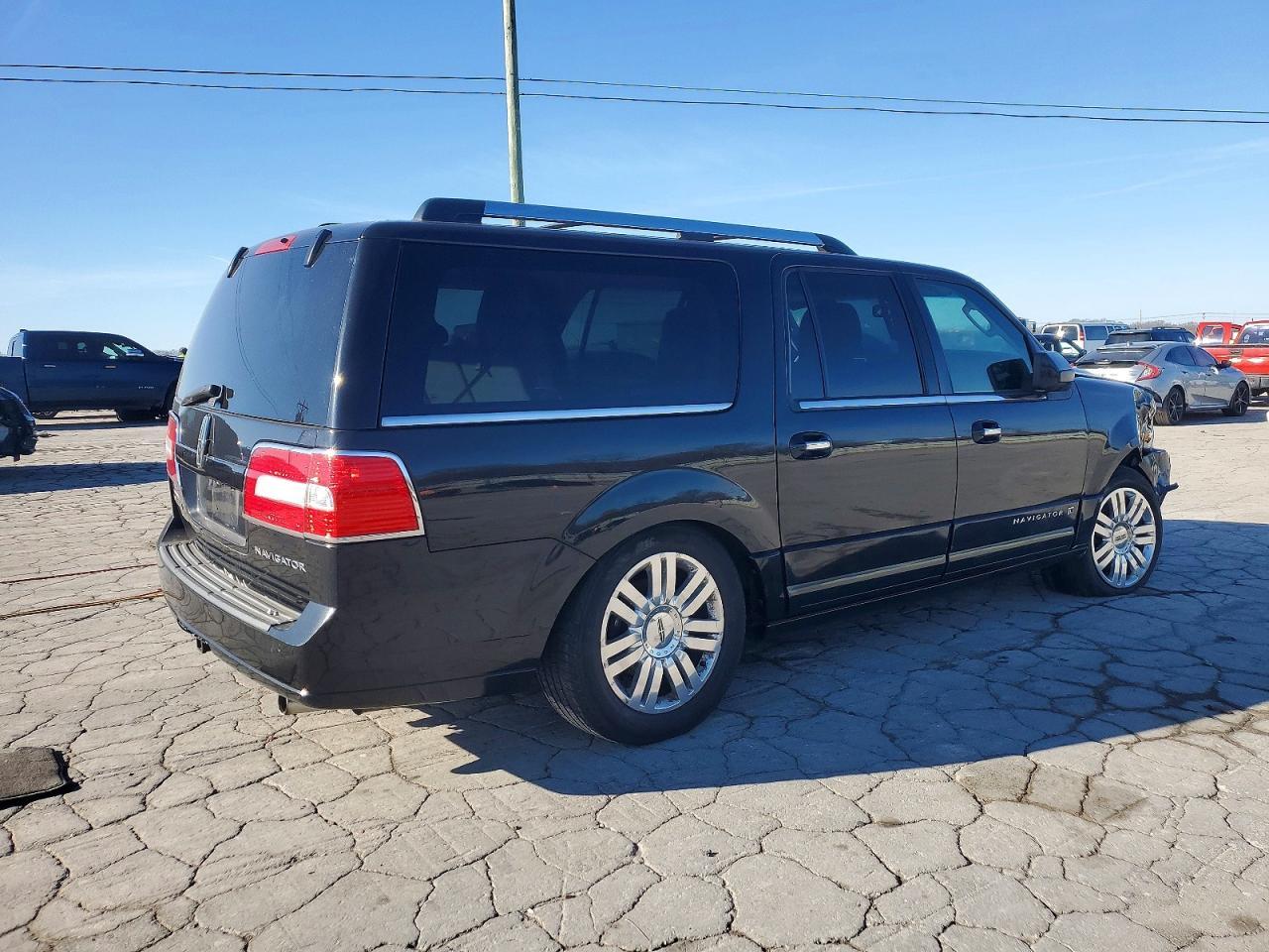 2013 LINCOLN Navigator