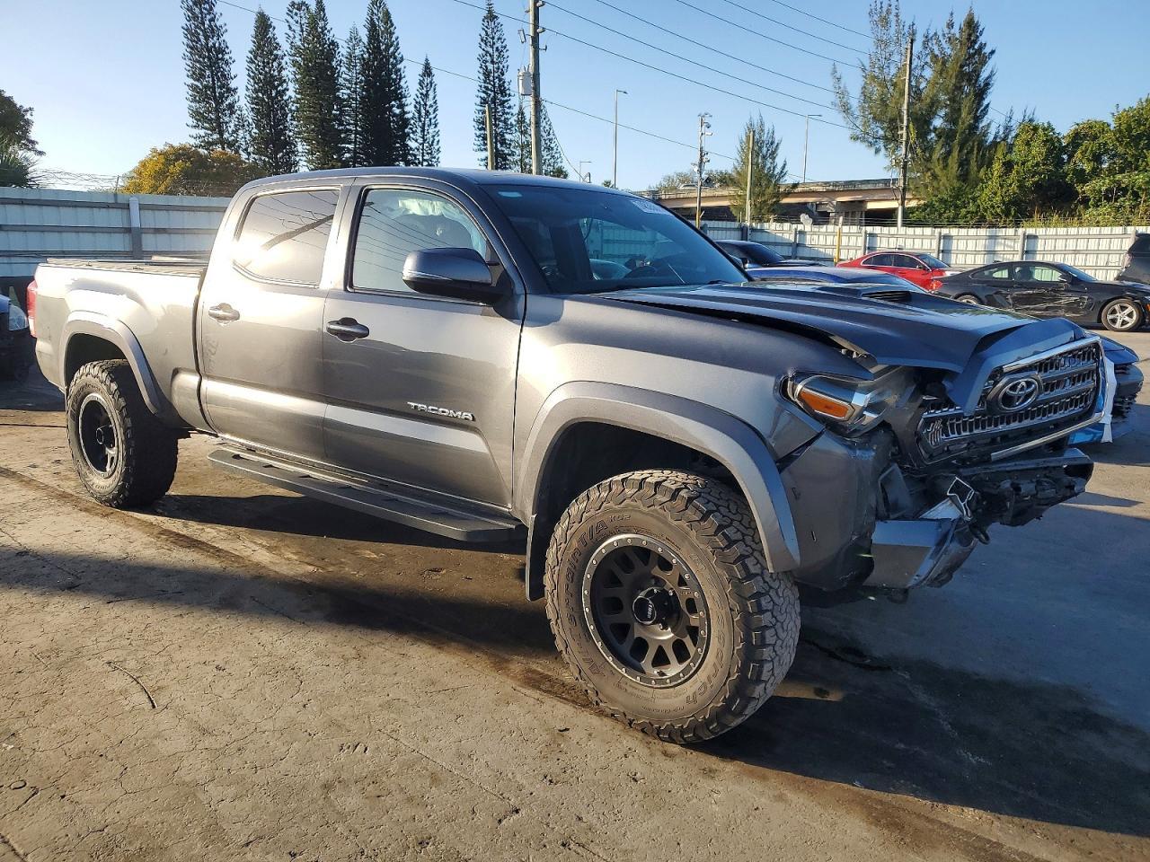 2016 TOYOTA TACOMA