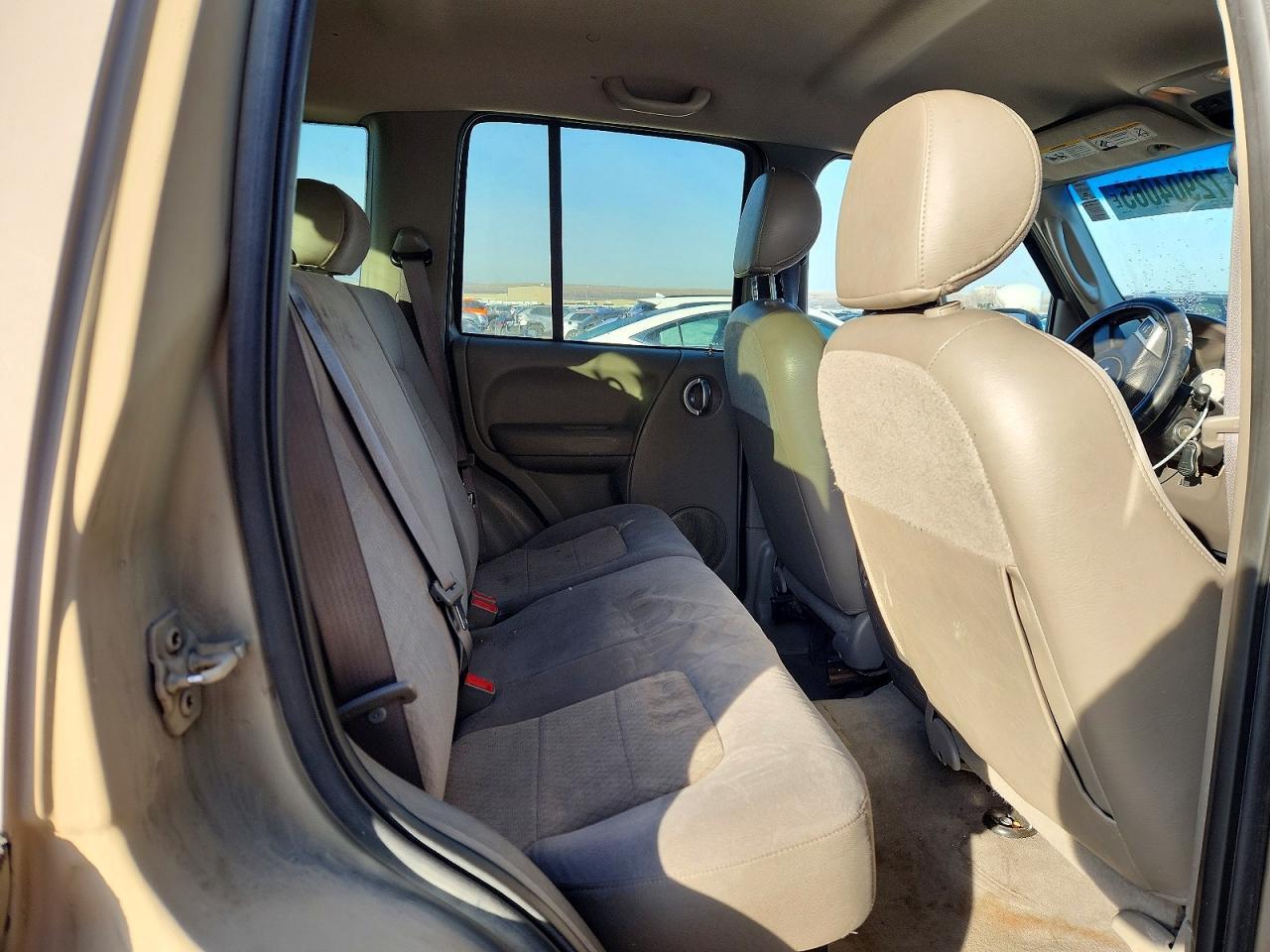 2004 JEEP Liberty