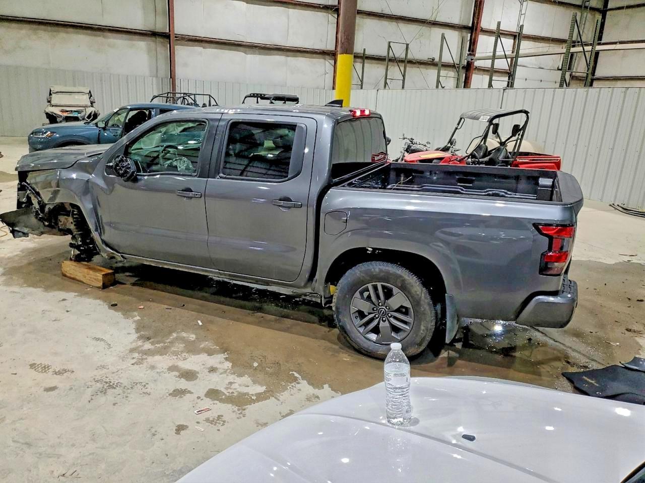 2025 NISSAN Frontier