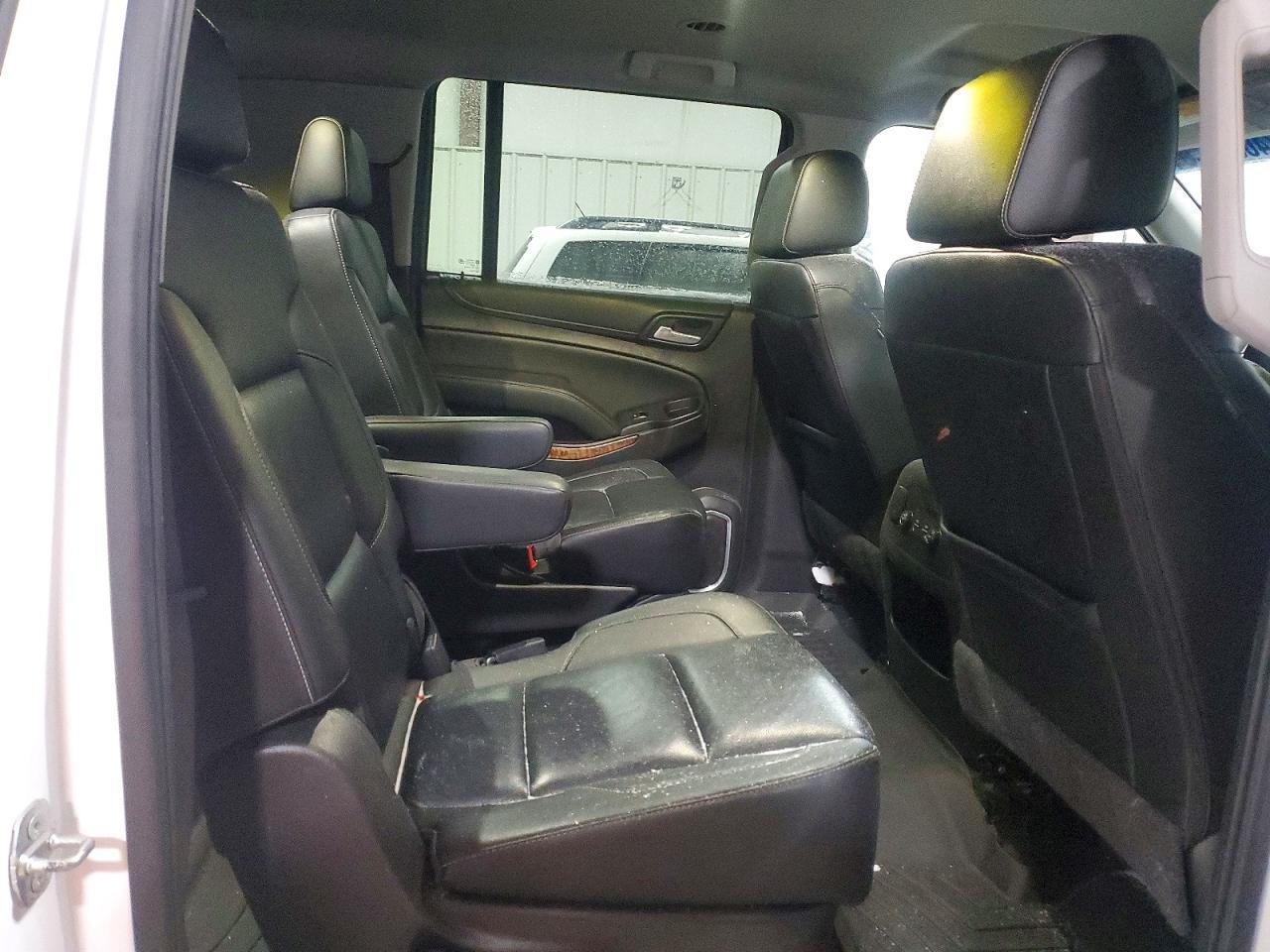 2017 CHEVROLET Suburban