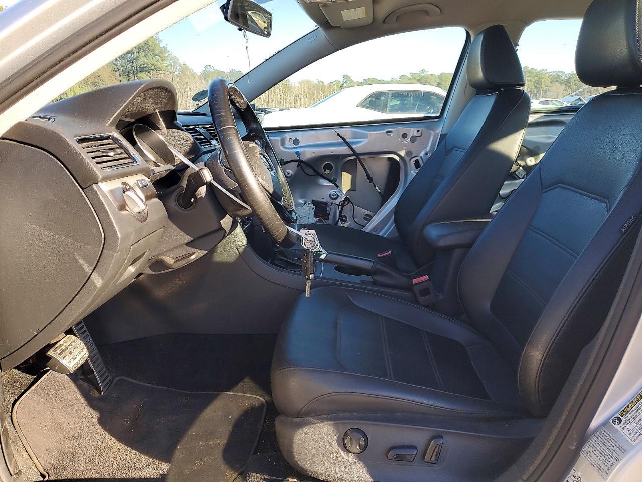 2018 VOLKSWAGEN Passat