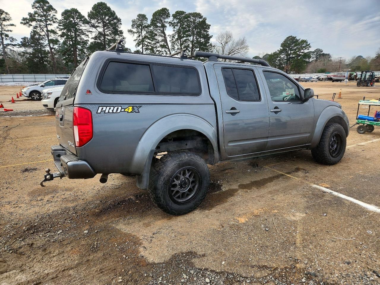 2016 NISSAN Frontier