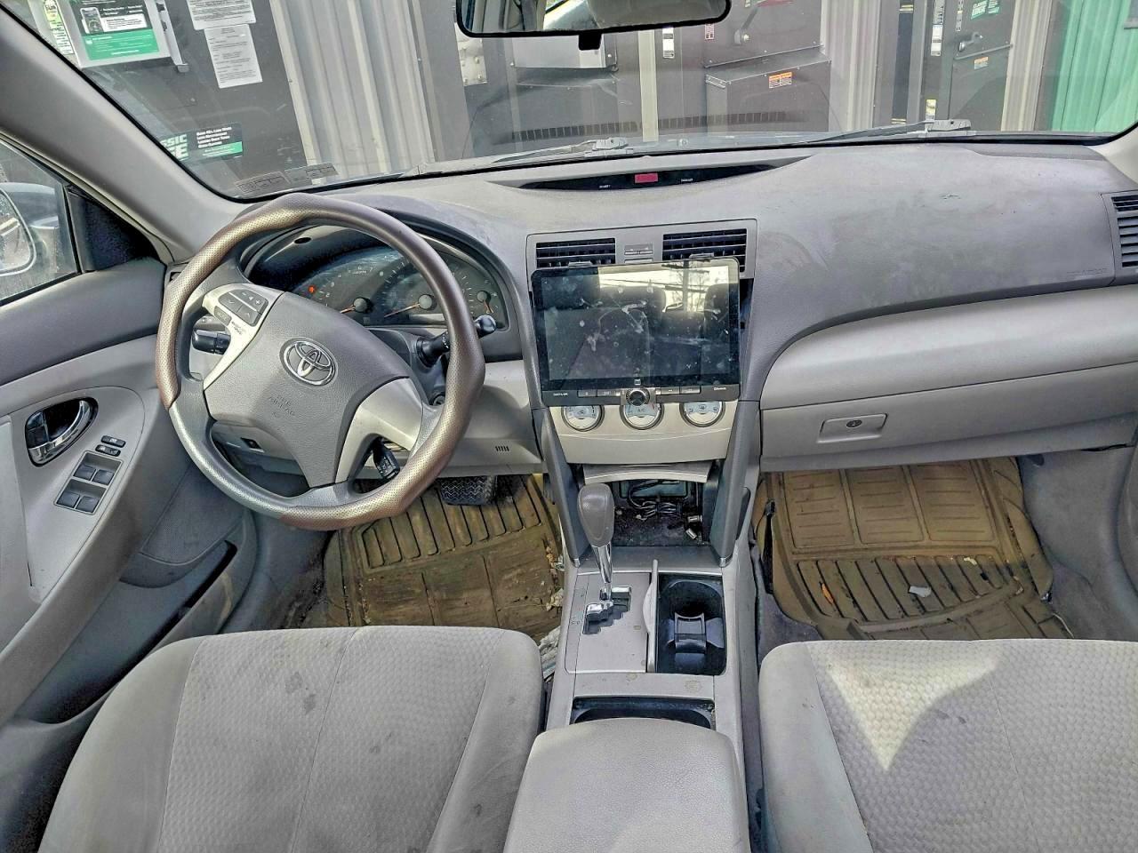 2010 TOYOTA CAMRY