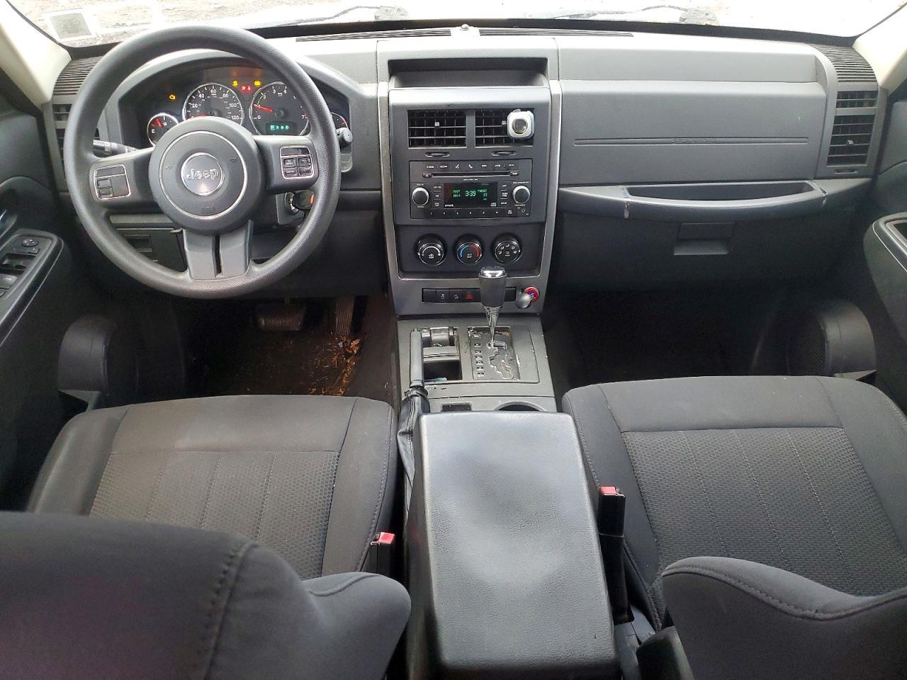 2011 JEEP Liberty