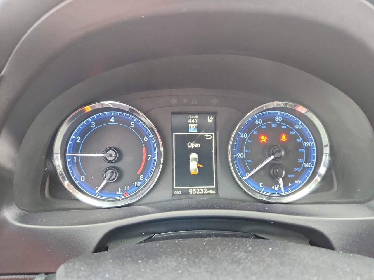 2017 TOYOTA COROLLA