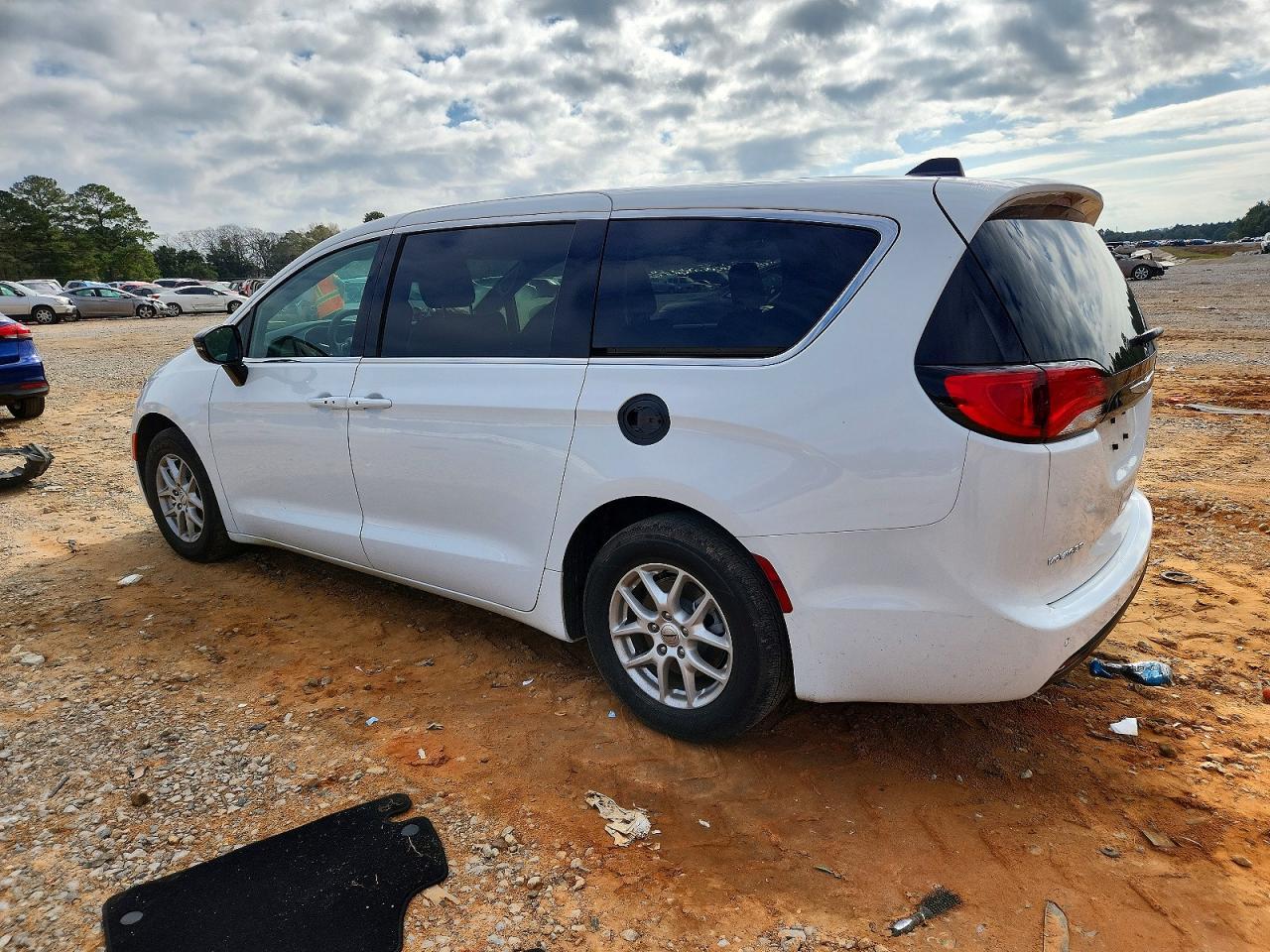 2025 CHRYSLER Voyager
