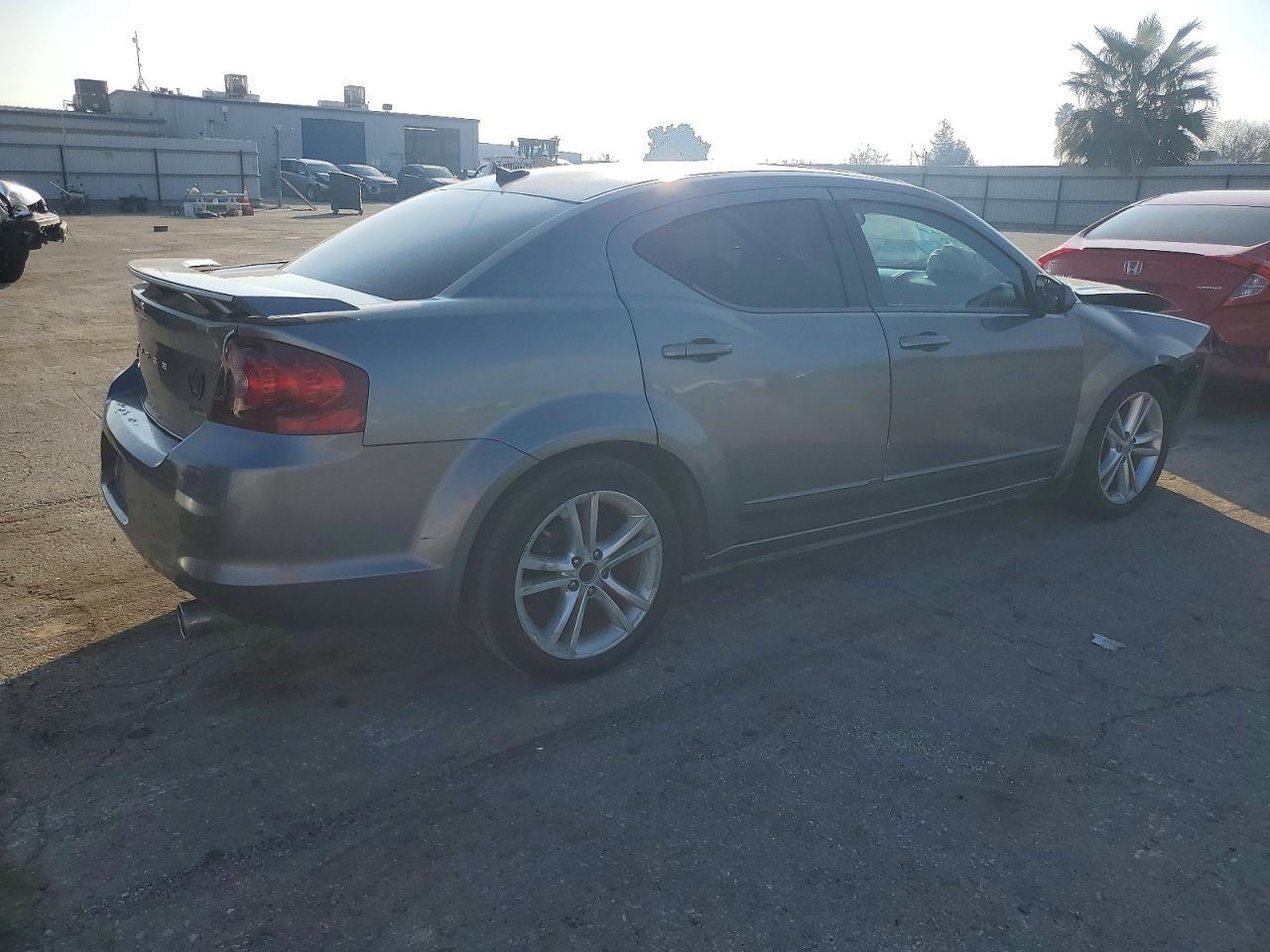 2011 DODGE Avenger