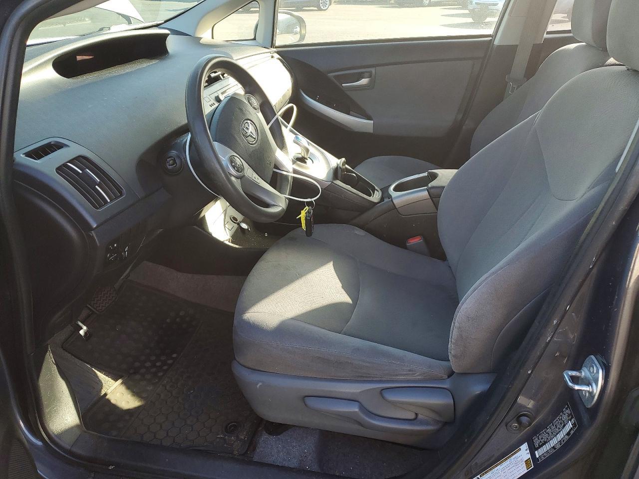 2015 TOYOTA PRIUS
