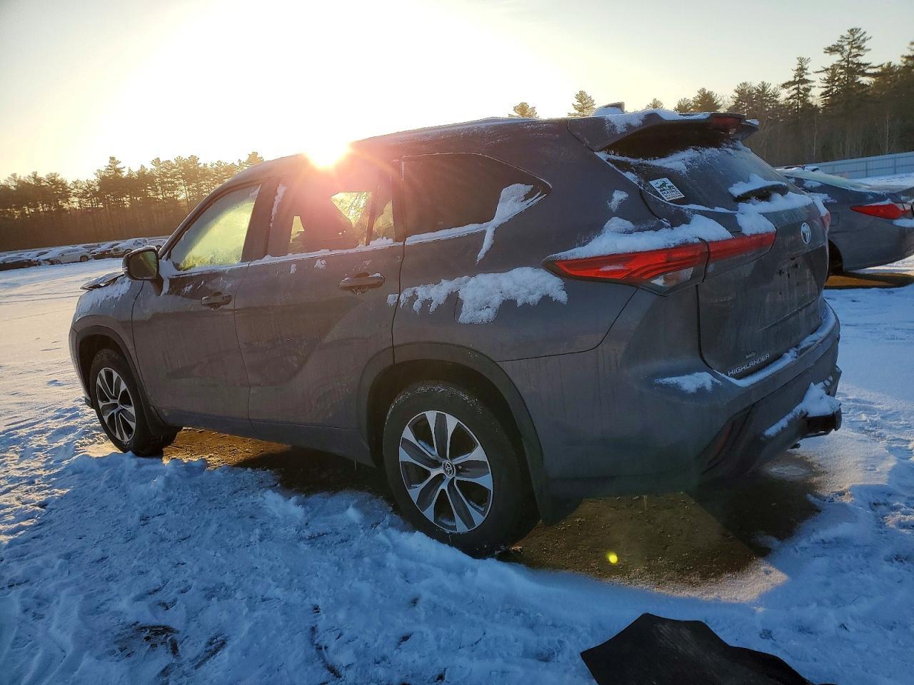 2021 TOYOTA HIGHLANDER