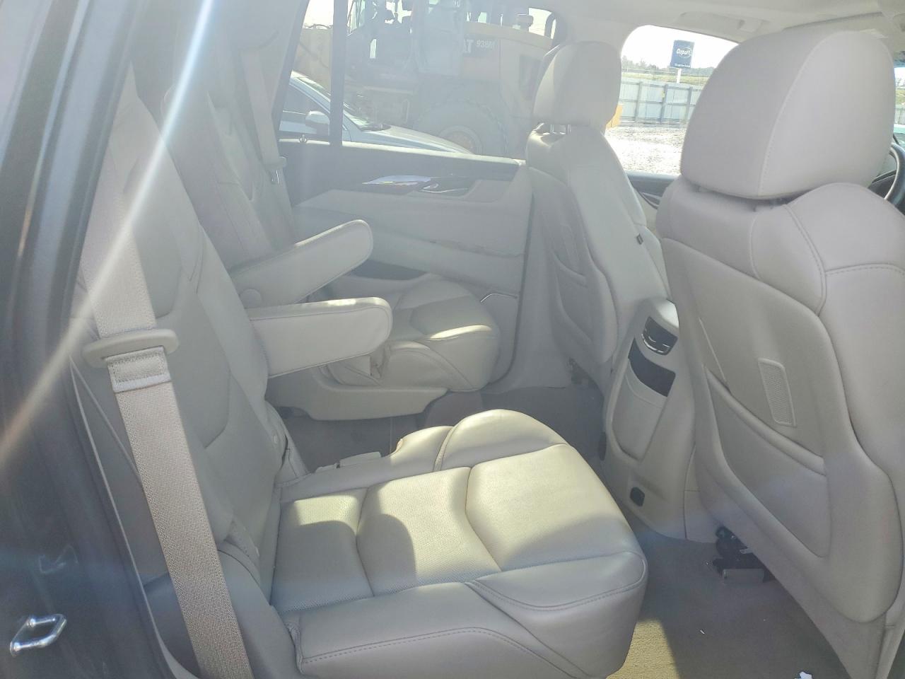 2018 CADILLAC ESCALADE