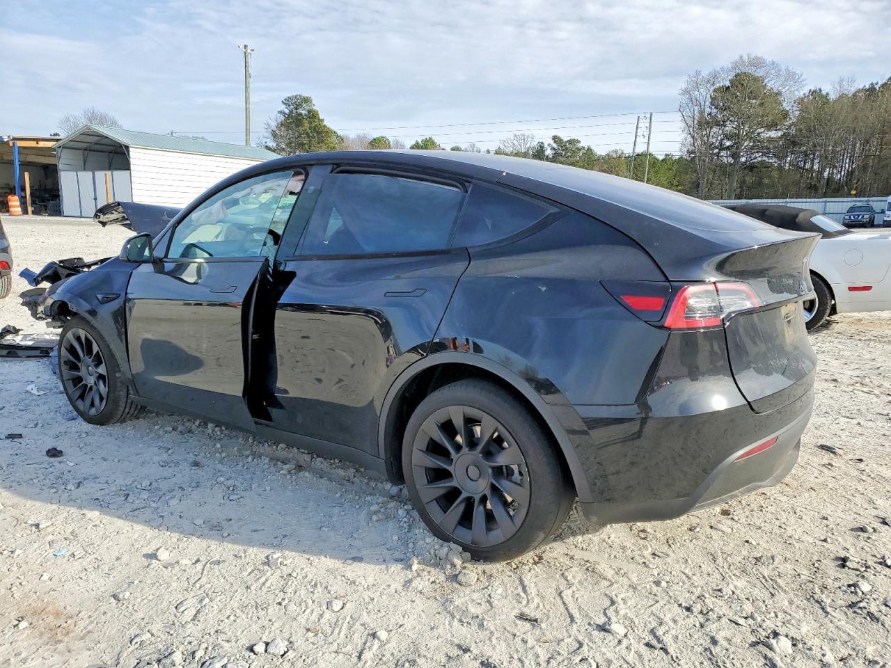 2024 TESLA MODEL Y