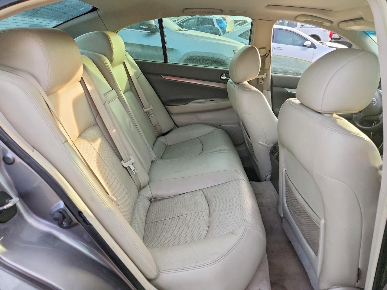 2013 INFINITI G37
