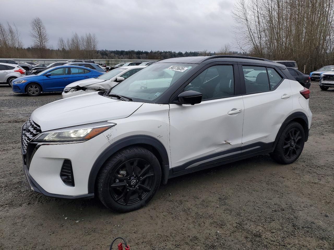 2023 NISSAN KICKS