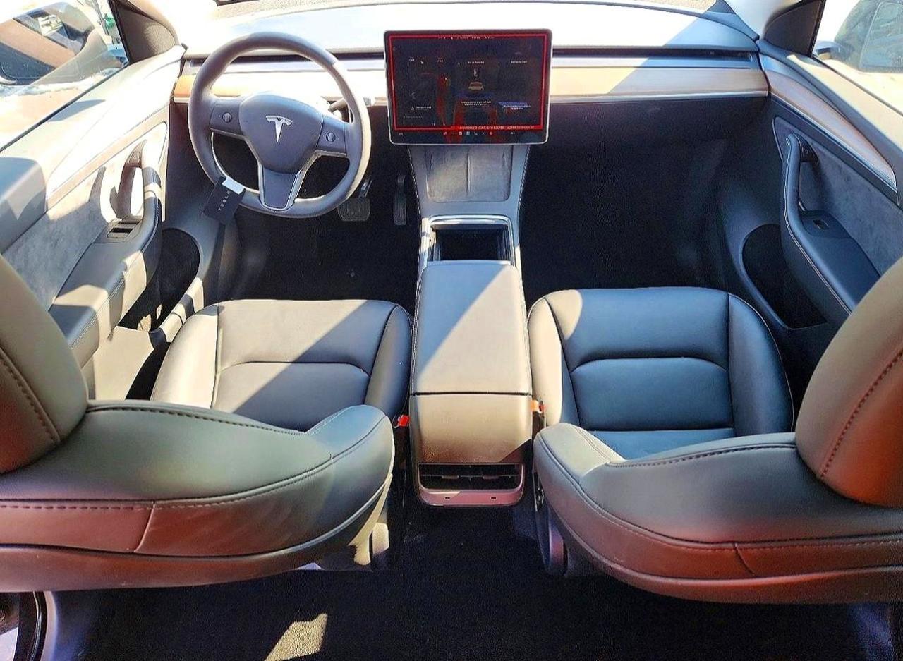 2025 TESLA MODEL Y