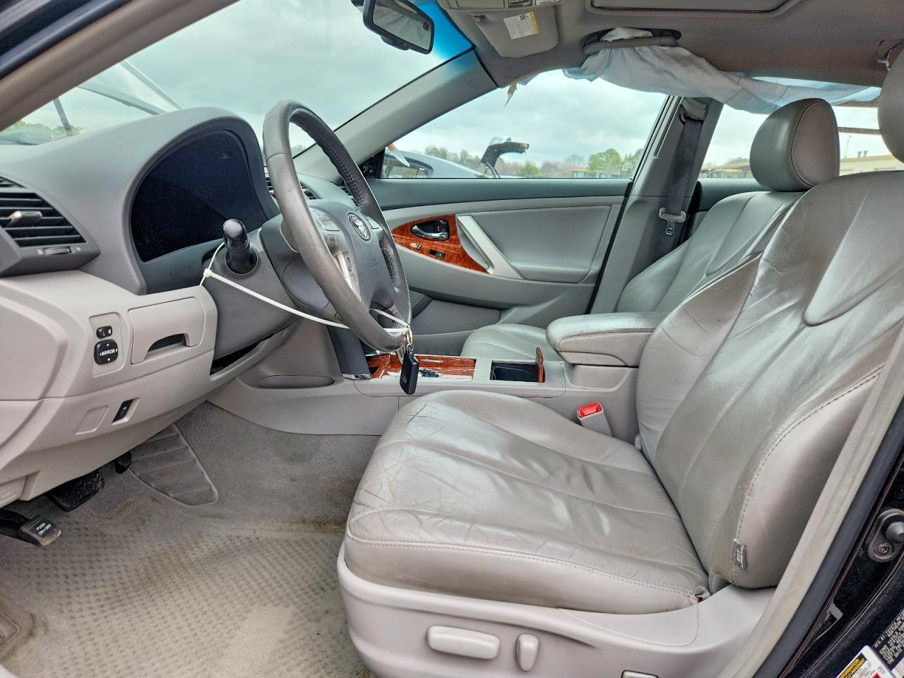 2011 TOYOTA CAMRY