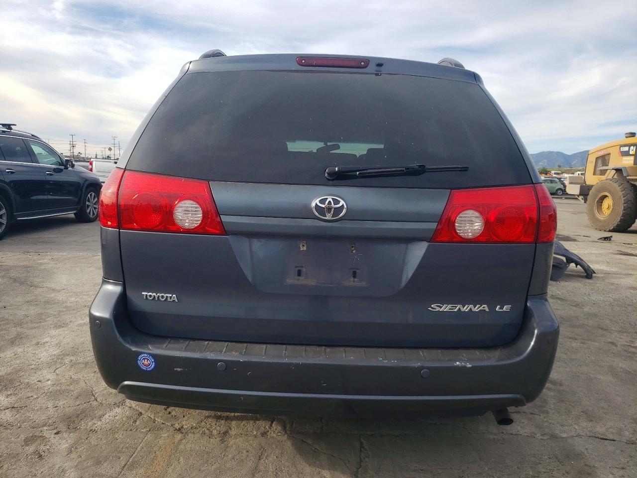 2008 TOYOTA SIENNA
