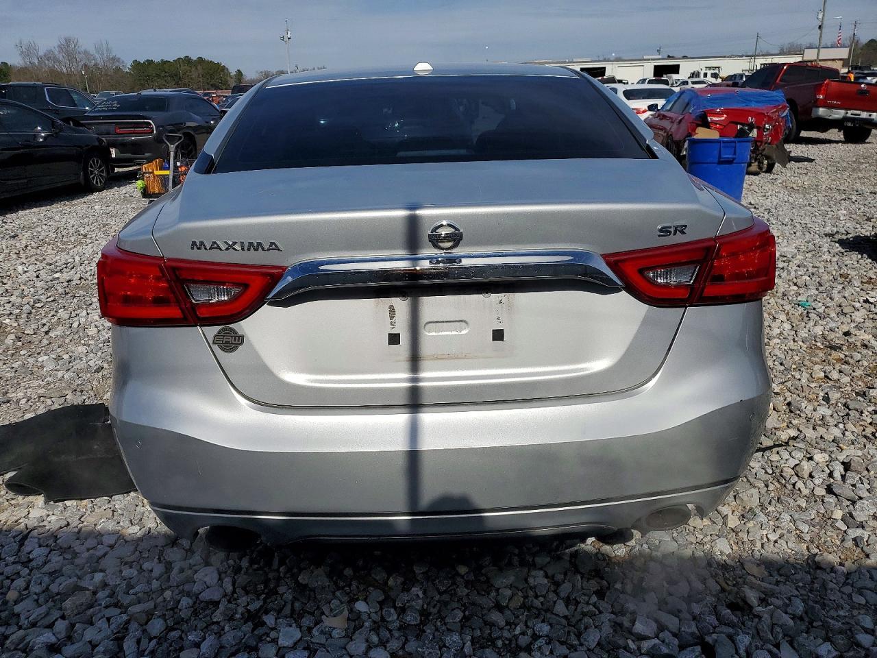 2016 NISSAN Maxima