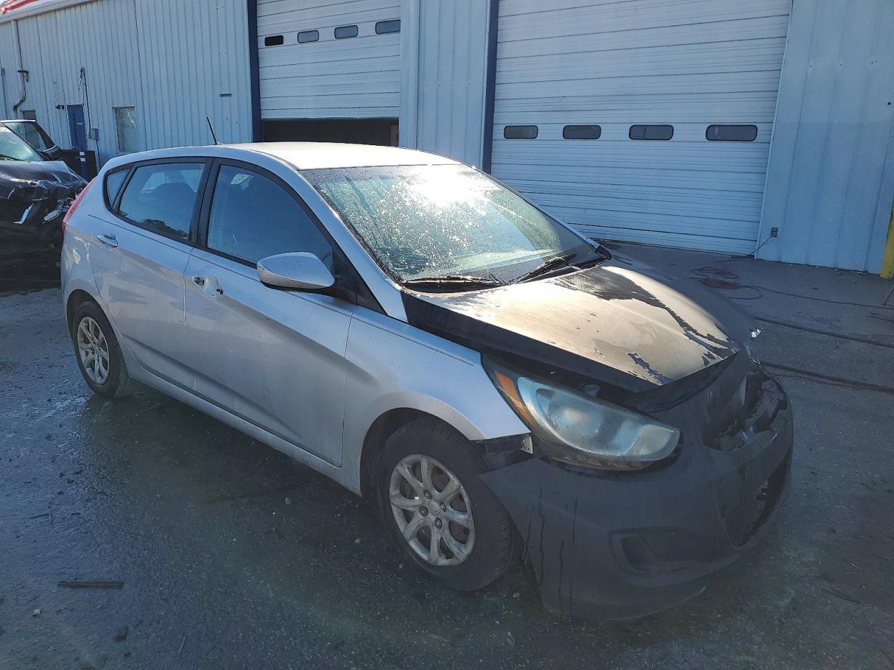 2012 HYUNDAI ACCENT