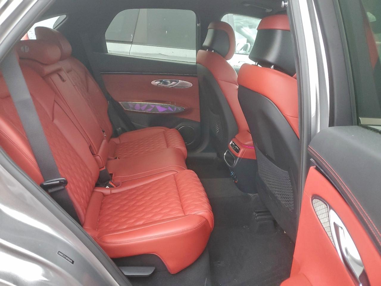 2024 GENESIS GV70