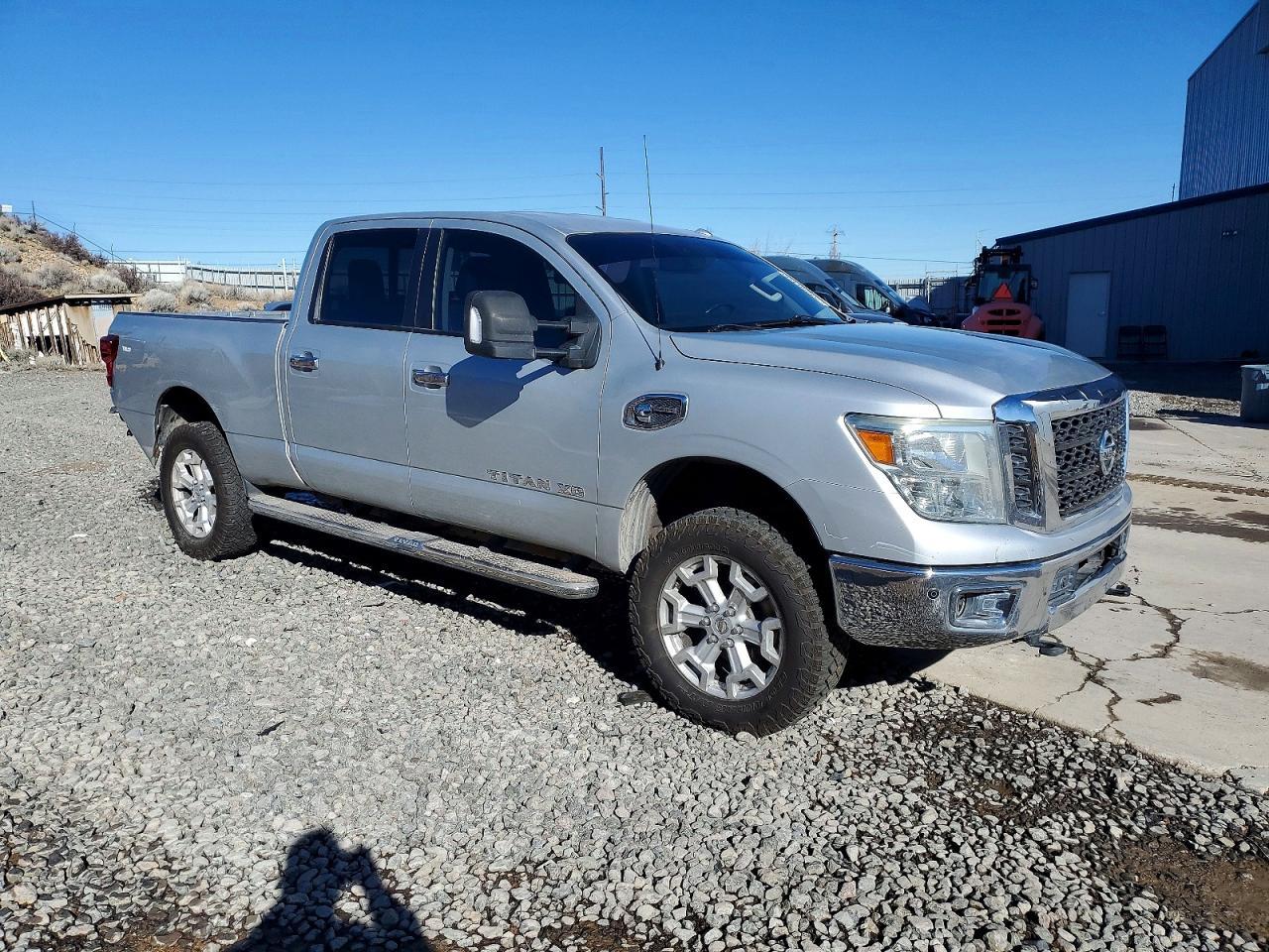 2016 NISSAN Titan