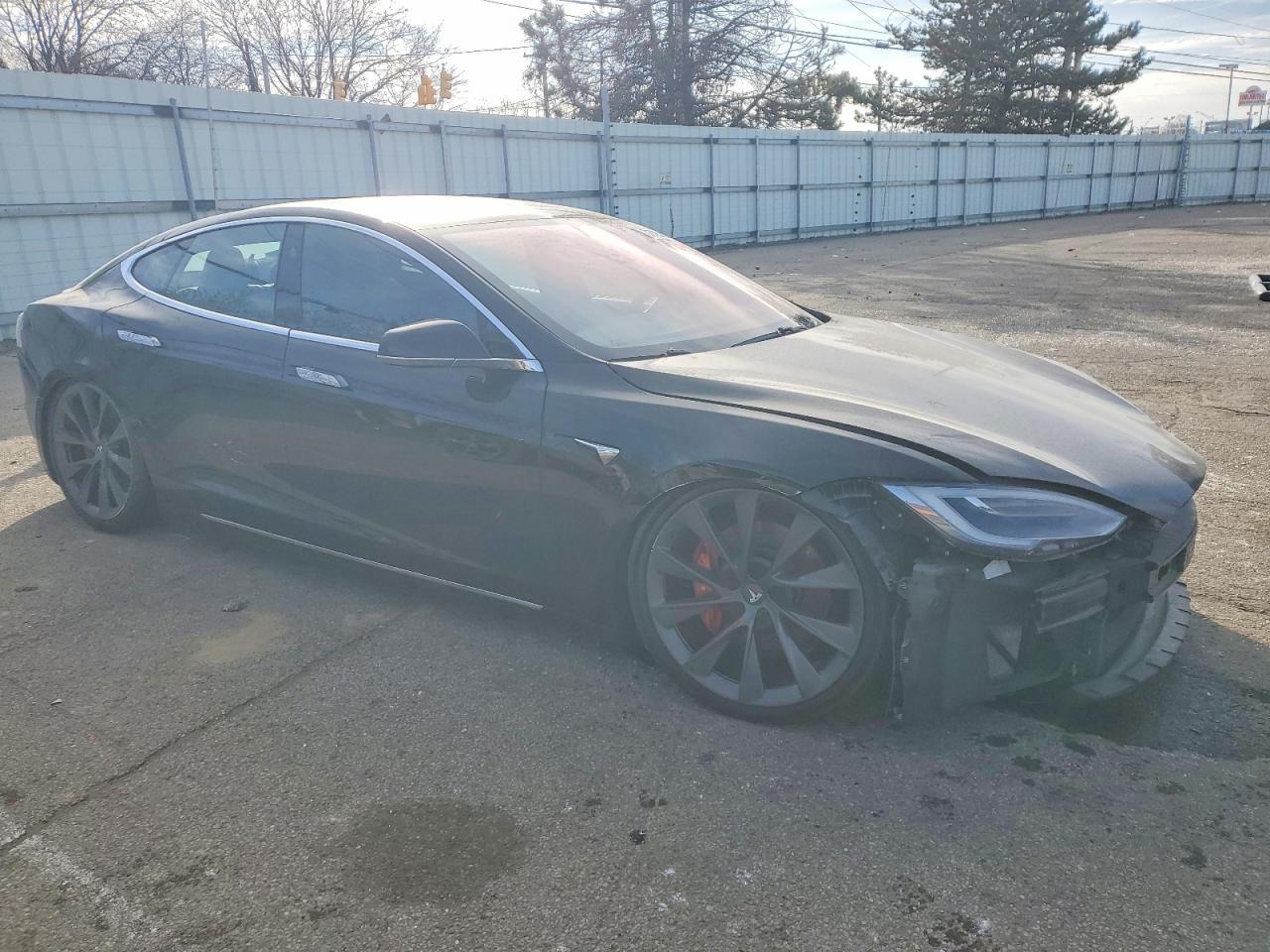 2020 TESLA MODEL S