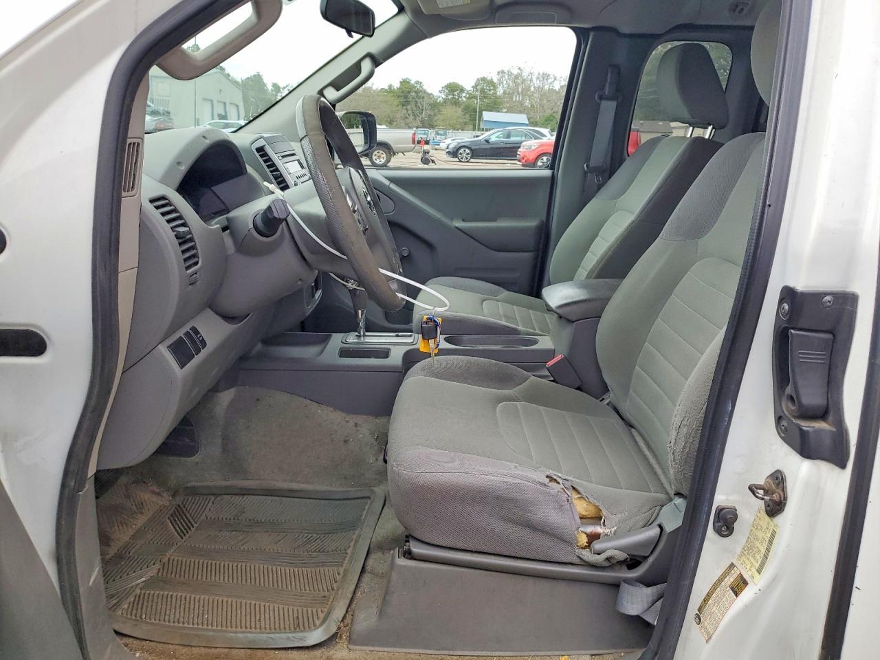 2015 NISSAN Frontier