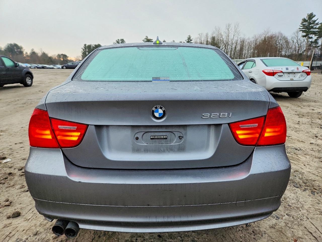 2011 BMW 3 SERIES