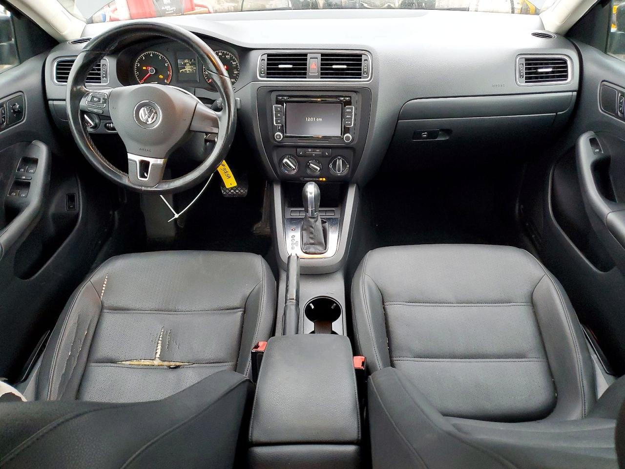 2011 VOLKSWAGEN JETTA