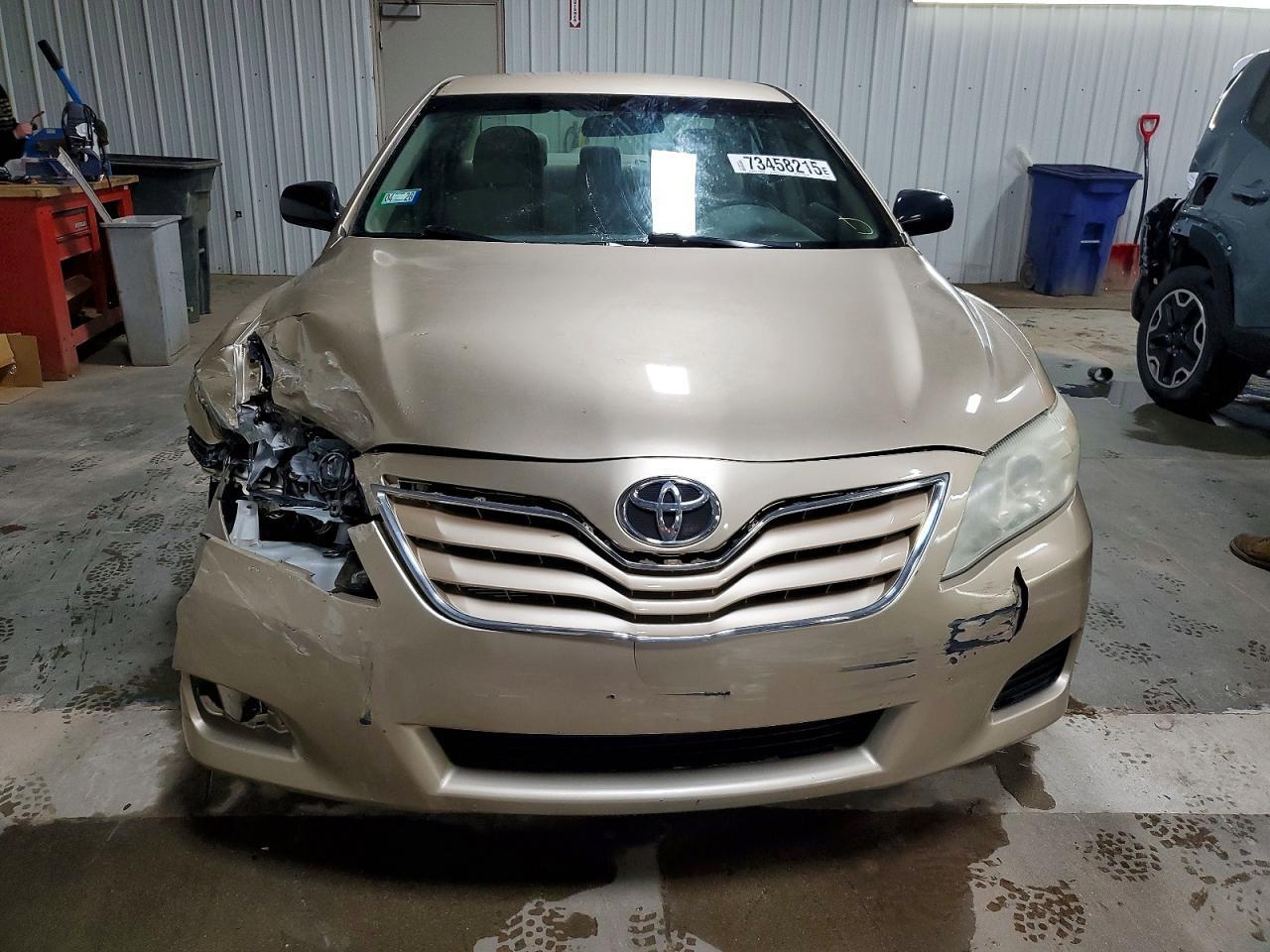 2011 TOYOTA CAMRY