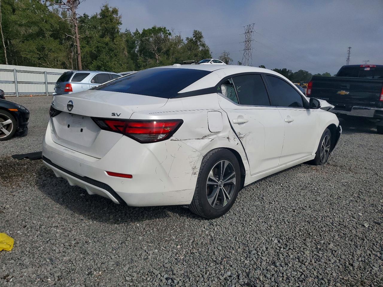 2022 NISSAN SENTRA