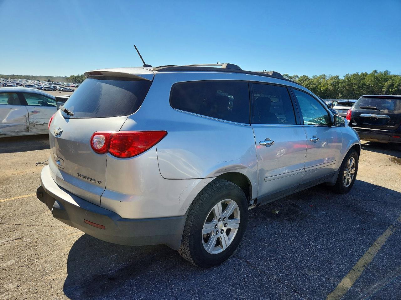 2011 CHEVROLET TRAVERSE